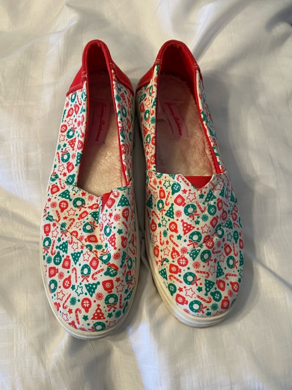Tommy Bahama Red & Green Holiday Slip-On Slippers